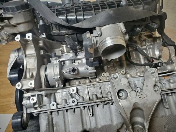 photo_5933883811106065206_y.jpg BMW F83 M4 S55 Engine 2016