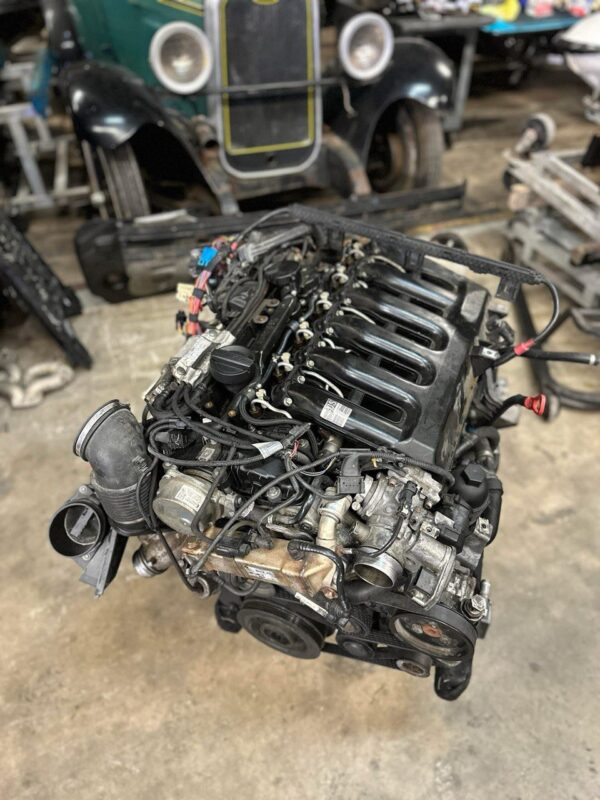 BMW E90 335d M57 2011 Engine