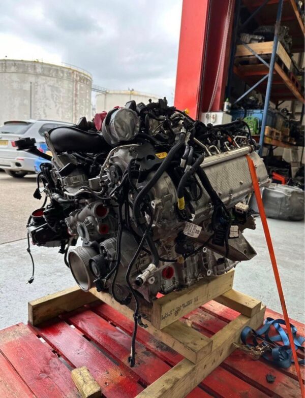 photo_5972129829157014651_y.jpg BMW F90 M5 S63B44T4 Engine 2020