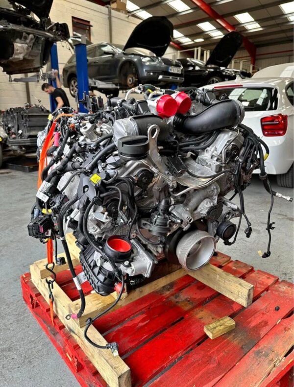 photo_5972129829157014652_y.jpg BMW F90 M5 S63B44T4 Engine 2020