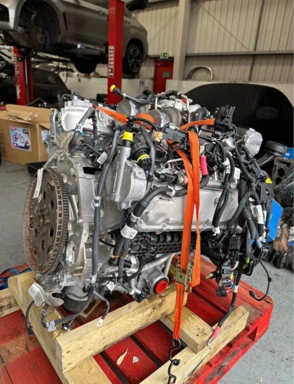 photo_5972129829157014654_y.jpg BMW F90 M5 S63B44T4 Engine 2020